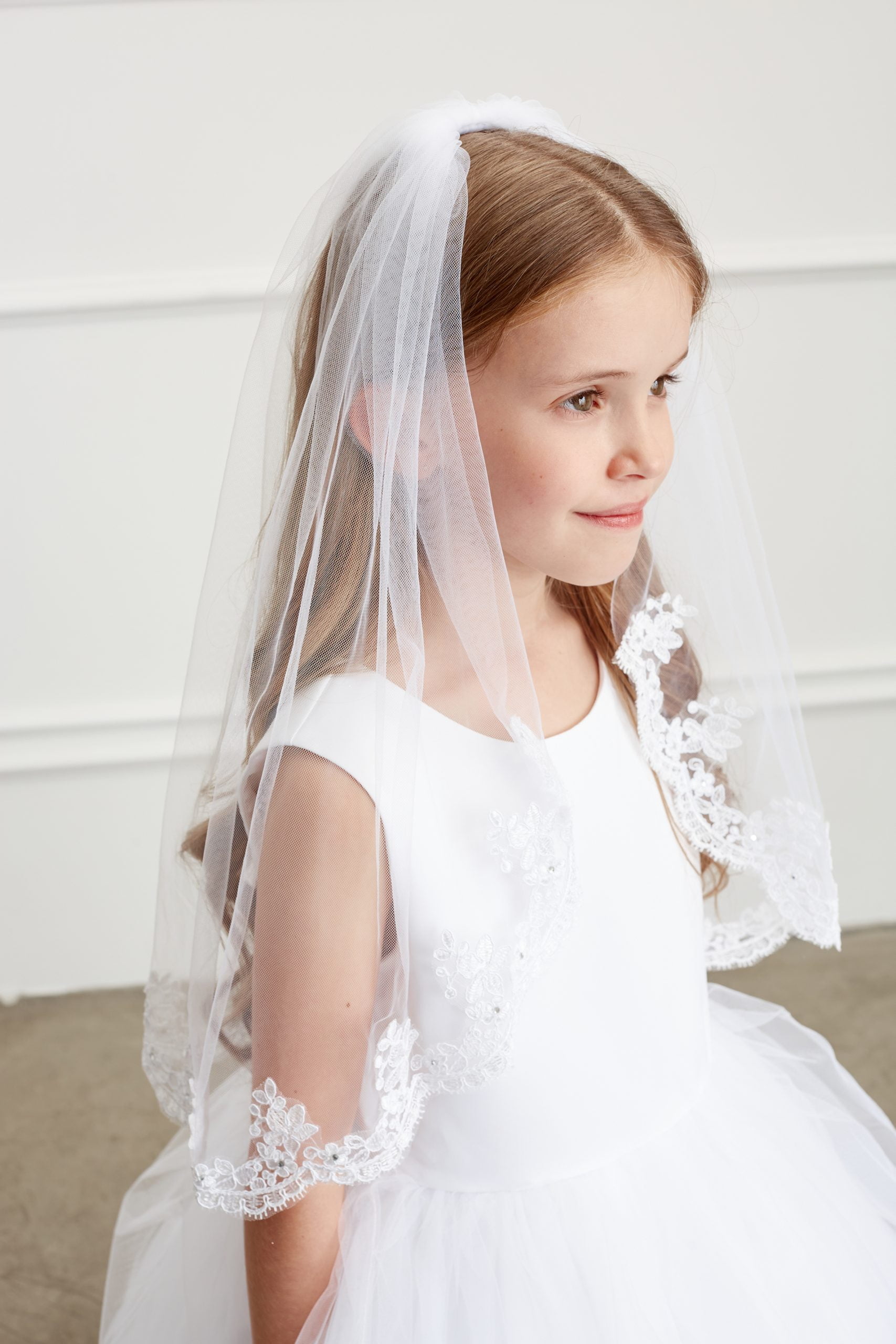 606 girls communion veil lace with floral embroidery white girls communion veil lace for church ceremony elegant girls communion veil lace with detailing
