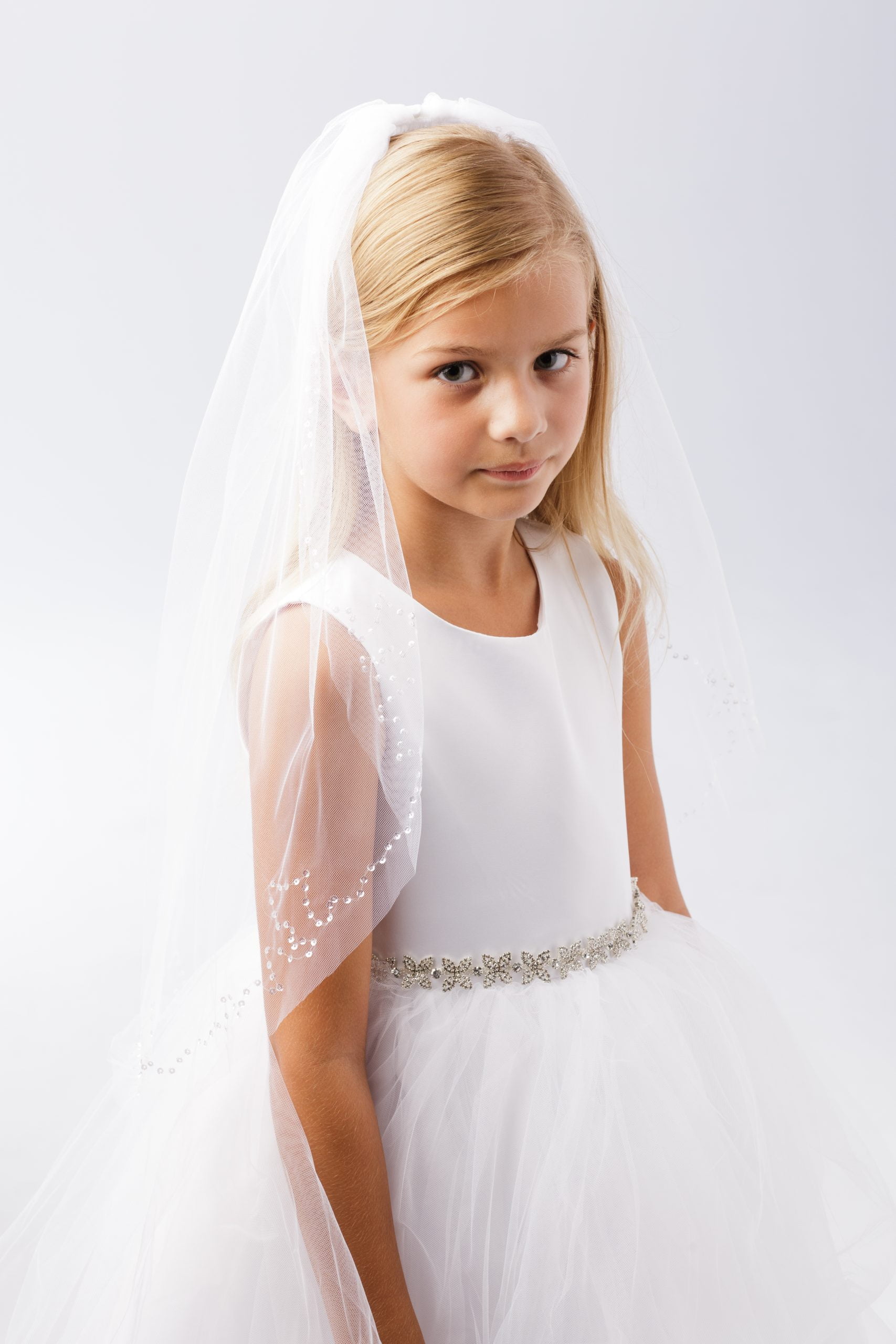 693 simple beaded edge communion veil for kids with crystal trim