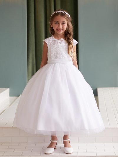 girls white communion dress with lace bodice, cap sleeves, and tulle skirt